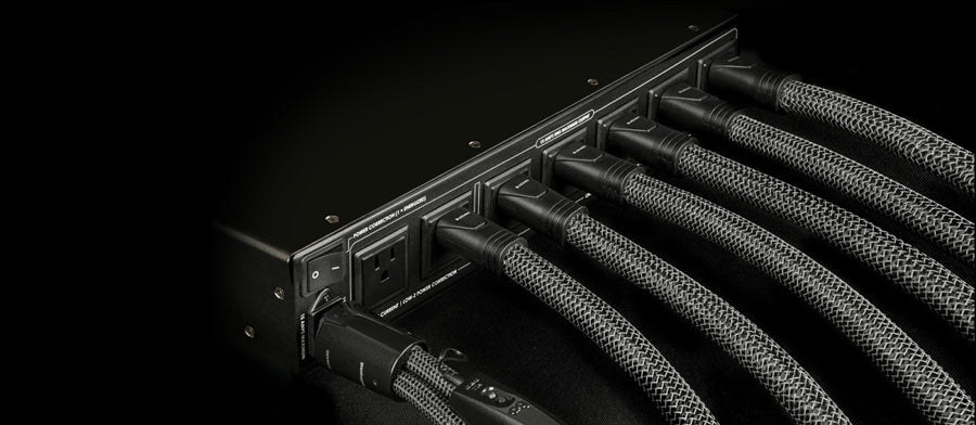 The AQ Niagara 3000 provides 2 High Current and 5 source outlets for maximum versitility and sound quality.