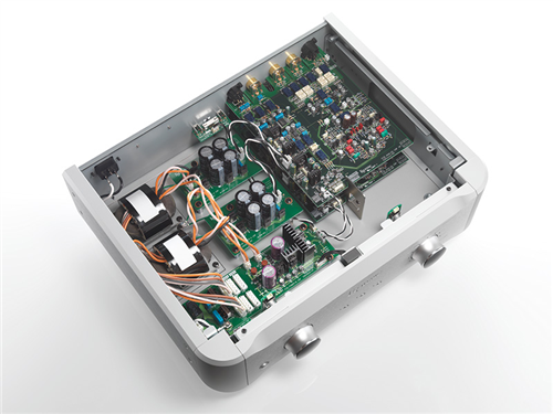 We love Esoteric Phono stages and the E-02 is no exception - absolutely spectacular, their best yet!