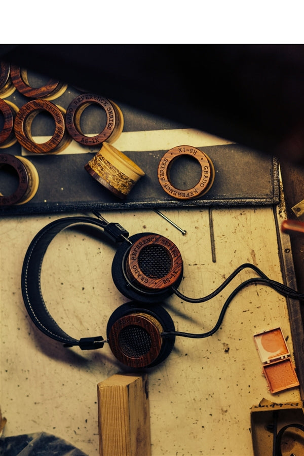 Grado RS-1X is a superb headphone and one of our favorites under $1K!