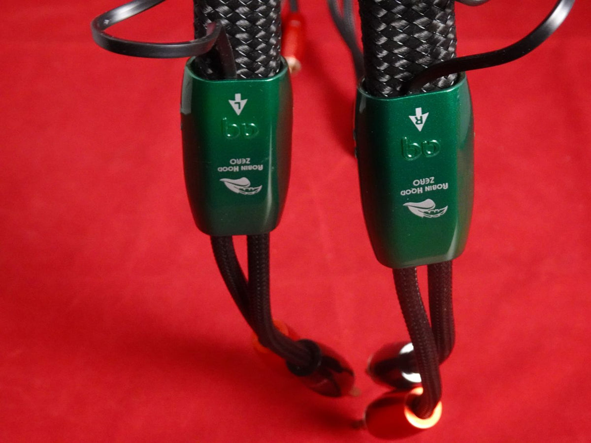 AudioQuest 3 ft Robin Hood Zero Speaker Cable terminated with Banana Demo