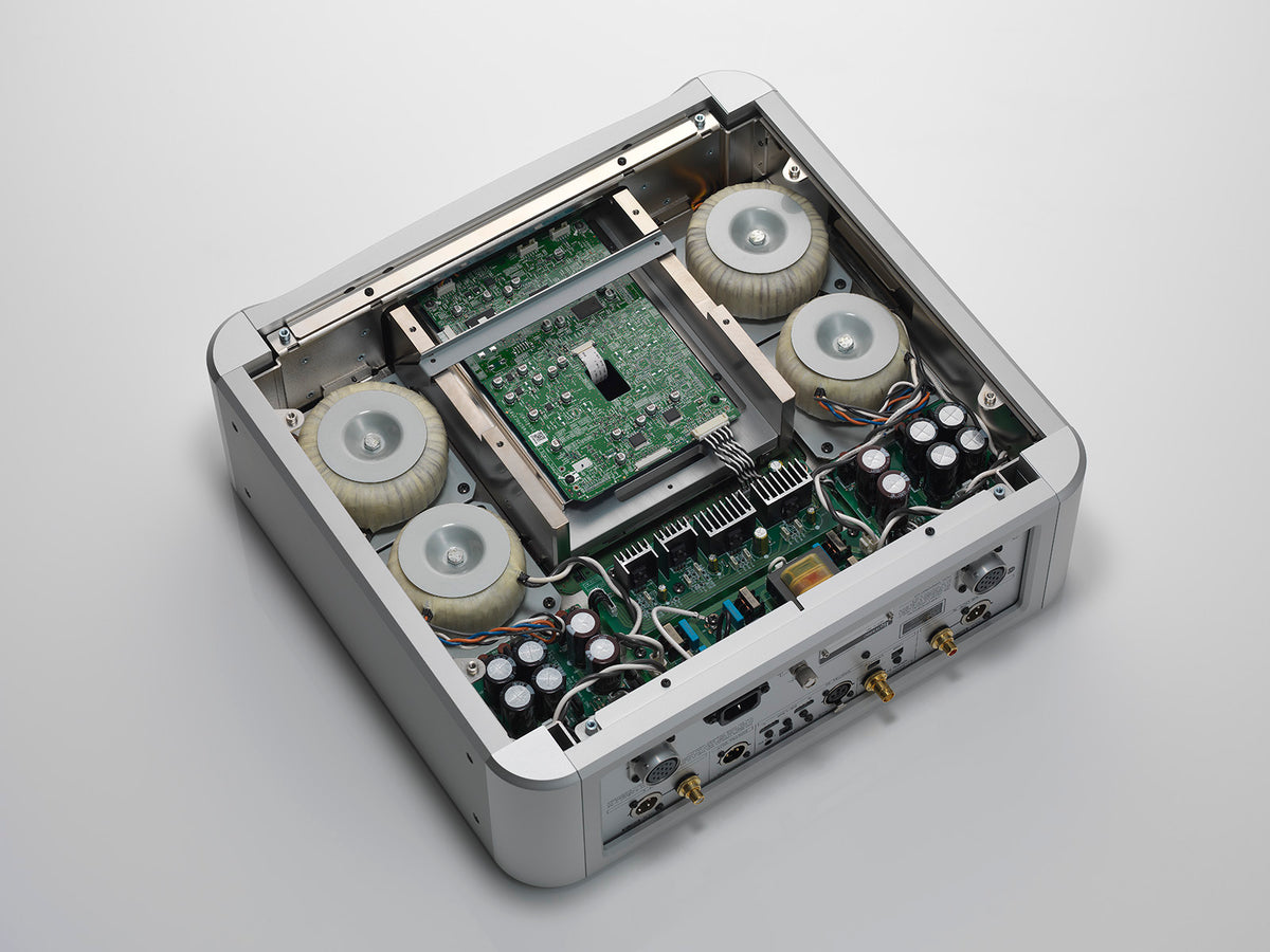 Esoteric Grandioso K1XE SACD Player and DAC