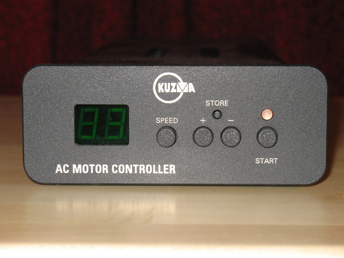 Kuzma Stabi S Turntable